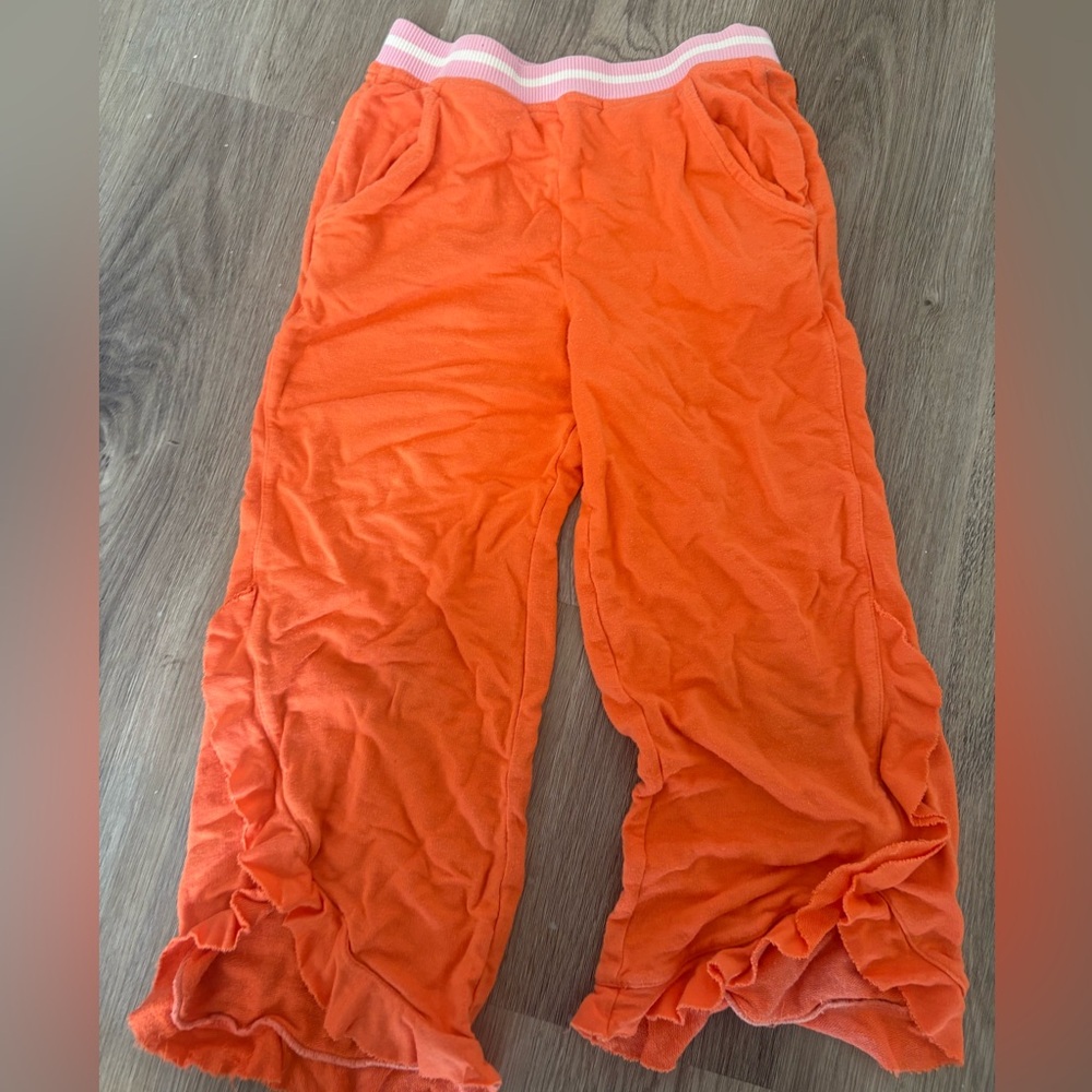 Matilda Jane rash guard size 8 and capri pants size 6